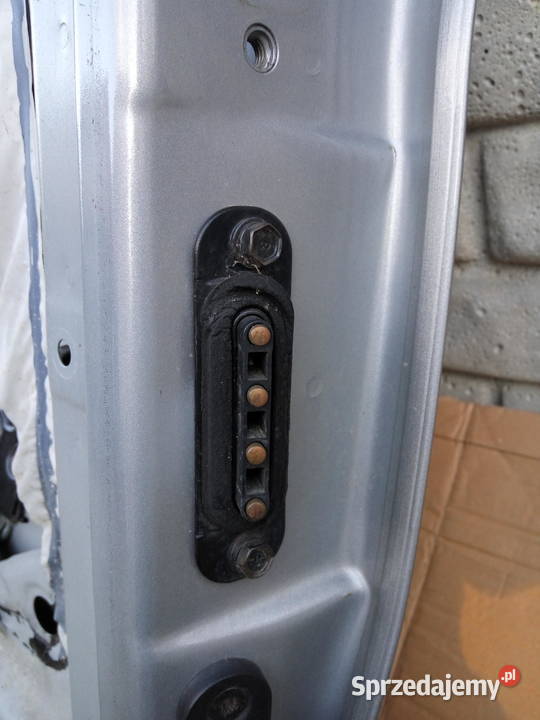 Hyundai H1 H300 Starex styki styk stycznik drzwi osobowe
