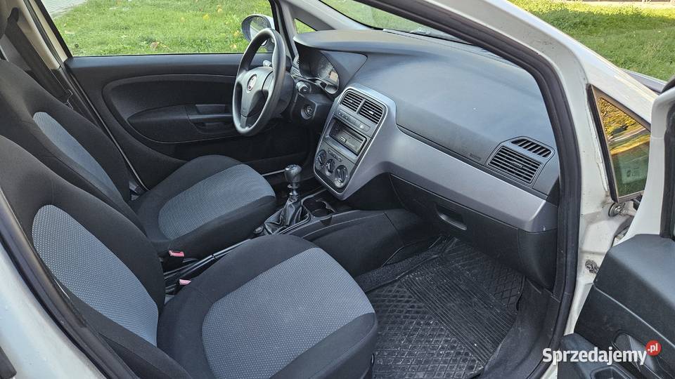 Fiat Grande Punto 12 Salon Polska Rok produkcji 2012 Warszawa sprzedam