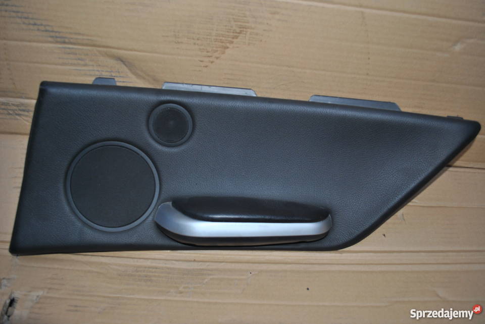 Boczek skórzany prawy tył BMW E46 COUPE CABRIO osobowe Poręba sprzedam