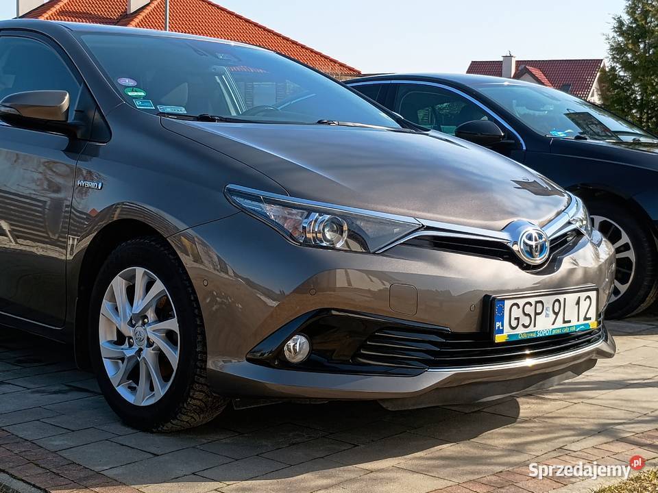 Toyota Auris II 18 Hybrid Salon Polska