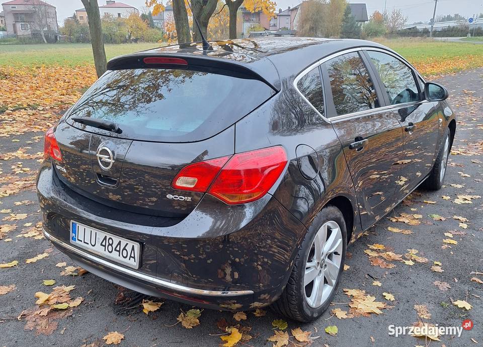 OPEL ASTRA 14 BENZYNA 2013 Astra Łuków sprzedam