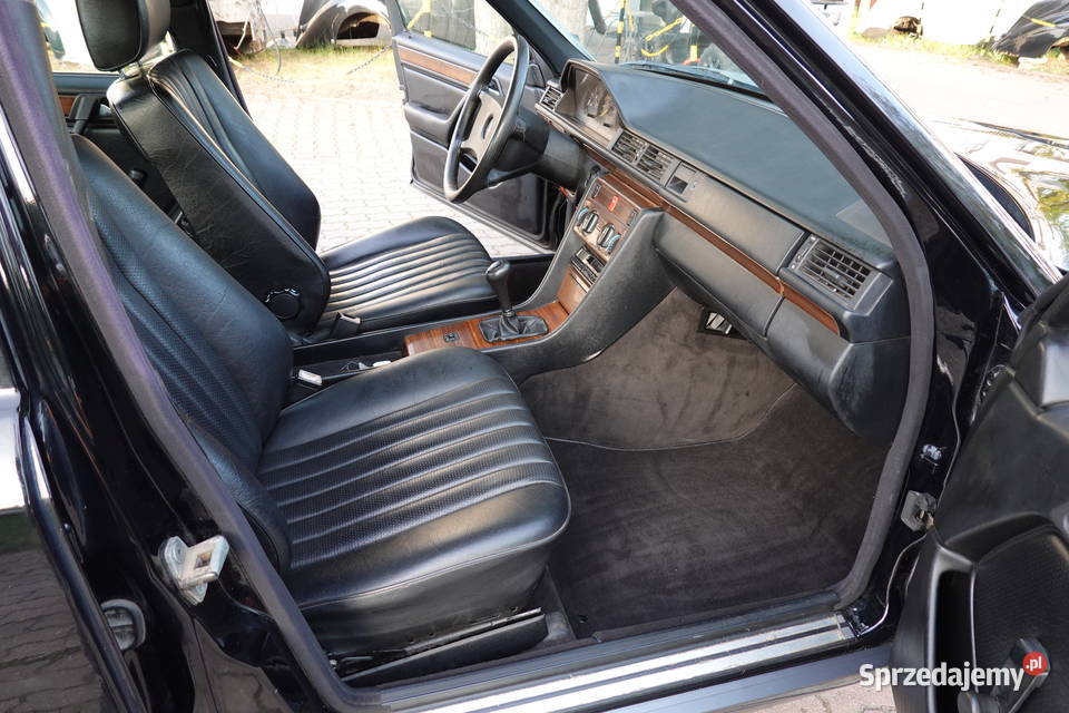 Mercedes 200D W124 Czarny z Hiszpanii Zdrowy czarny Zgierz