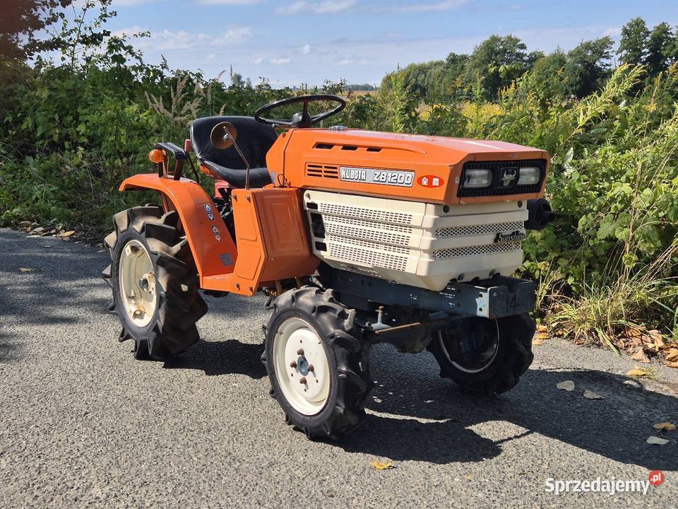Traktorek traktor KUBOTA B1200D 12 44 Małuszyn sprzedam