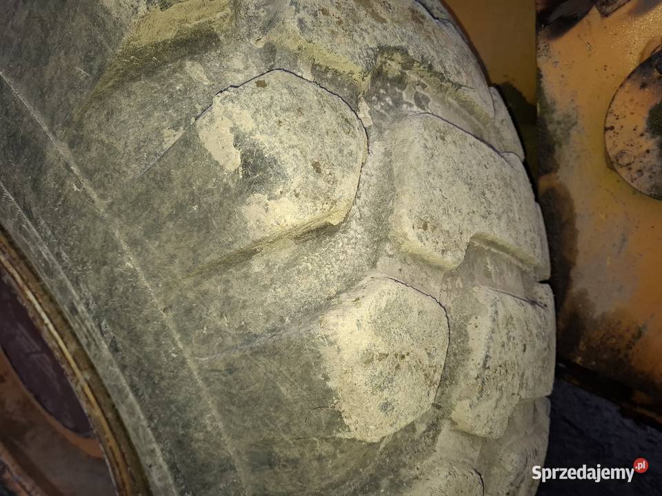 Opony 205R25 przemysłowe L3dostępne 4 sztuki Pozostałe Pozostałe