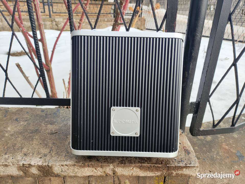 Wzmacniacz samochodowy 2 kanałowy Audiomedia Ilość kanałów 2