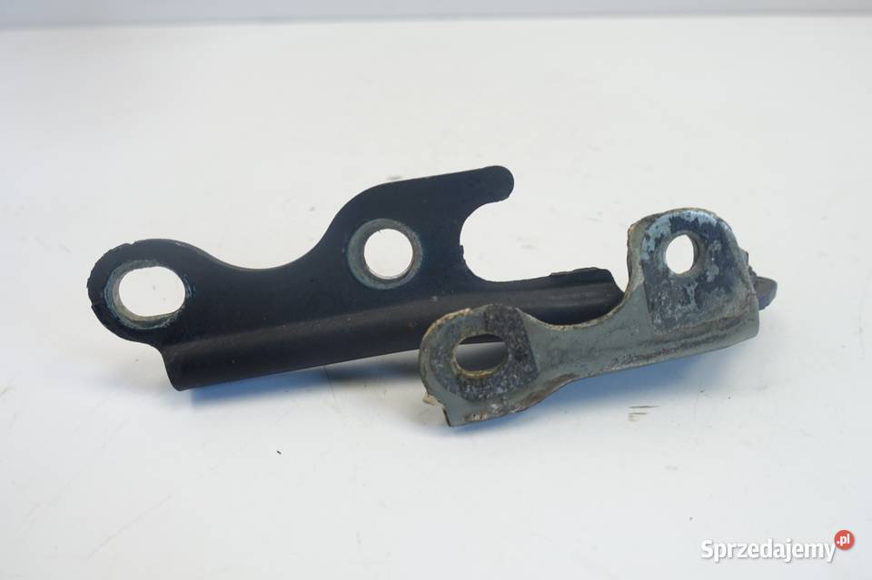 Toyota Supra III ZAWIAS PRZEDNIEJ MASKI prawy sprzedam