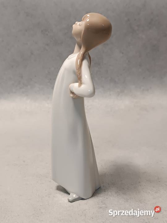 LLADRO 68 Dziewczynka w nocnej koszuli Scornful Gdańsk