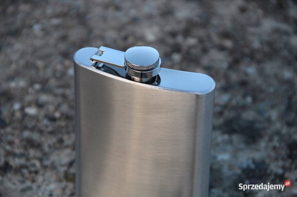 Elegancka Srebrna Piersiówka Z Czterema Ostrowy nad Okszą