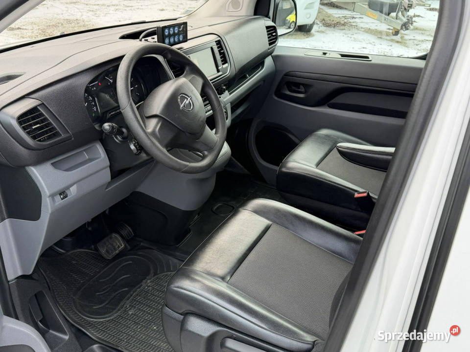 samochody kempingowe Opel Vivaro Opel Vivaro Rok produkcji 2021 wielkopolskie Gostyń