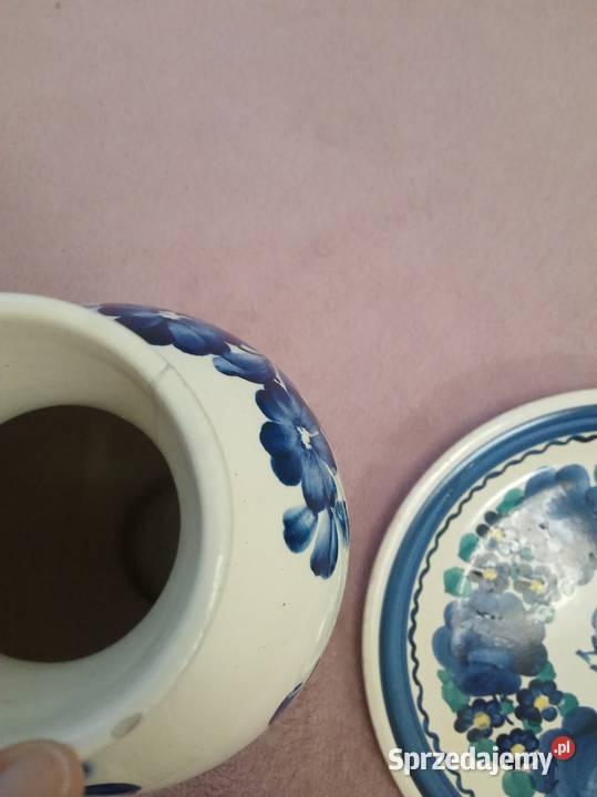 Porcelanowy ręcznie zdobiony ozdobny sygnowany