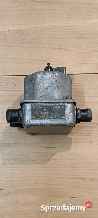 Włącznik wyłącznik 500V