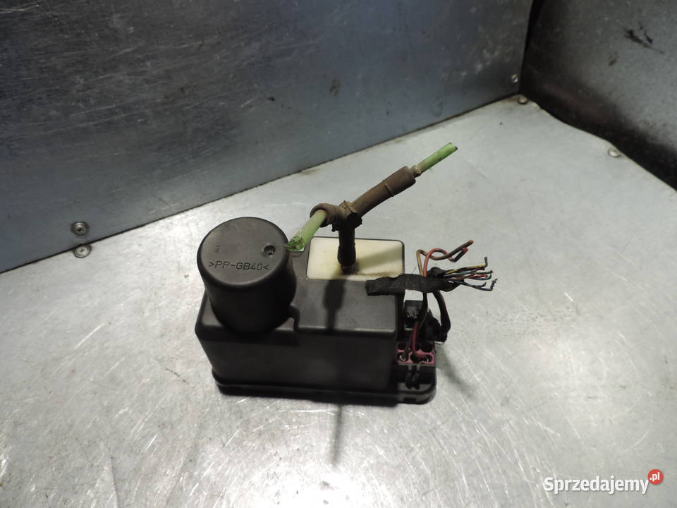 AUDI A4 B5 80 B4 POMPKA ZAMKA CENTRALNEGO Motoryzacja Nowy Sącz