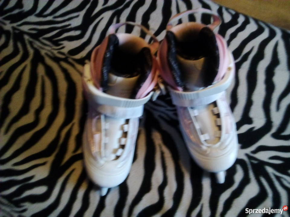 Łyżwy dziewczynki rozmiar 3033 Janowo sprzedam