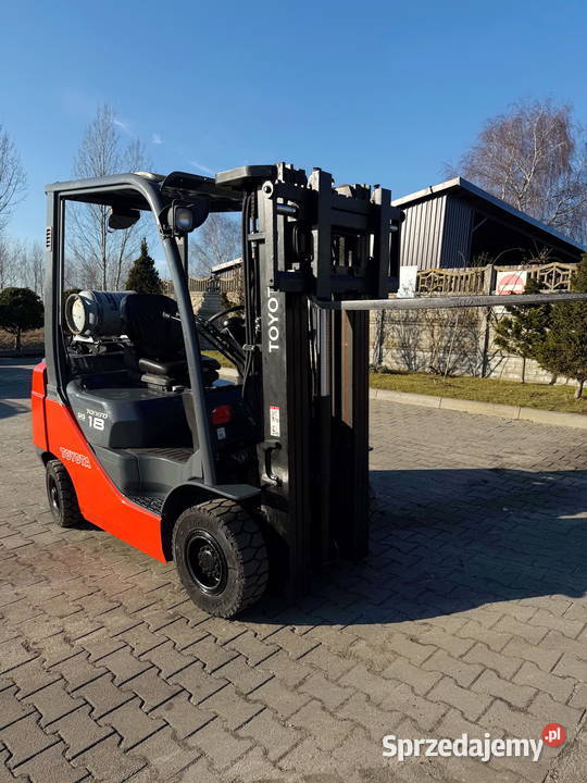wózek widłowy TOYOTA 8FGF18 LPG 1800 Triplex sprzedam