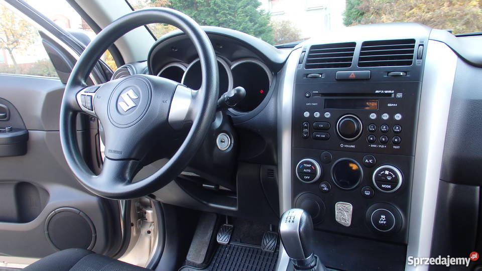 Suzuki Grand Vitara 3d 16 benzyna 106 2011r sprzedam