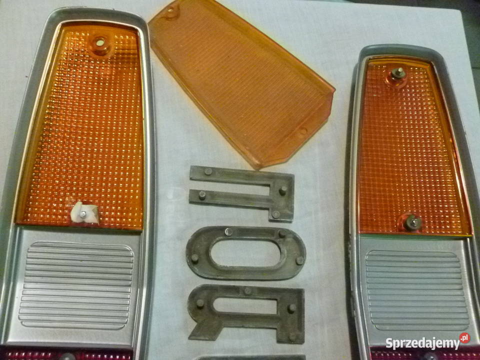 Klosz lampy tylnej z chromowaną ramką Ford Mława sprzedam