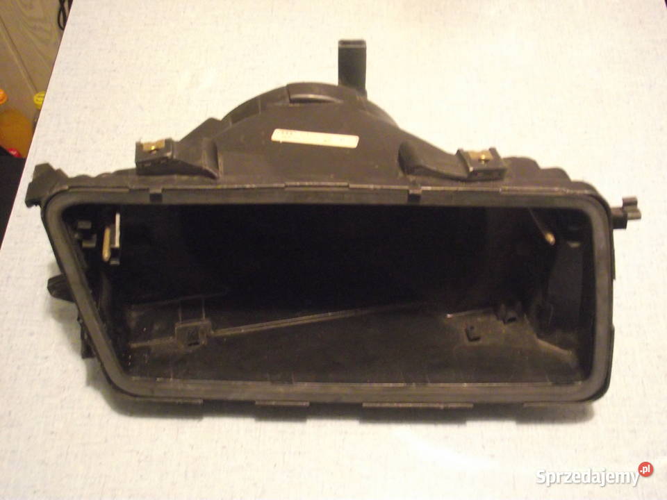 Audi 80 B3 Puszka reflektora prawego Hella dolnośląskie Wrocław sprzedam