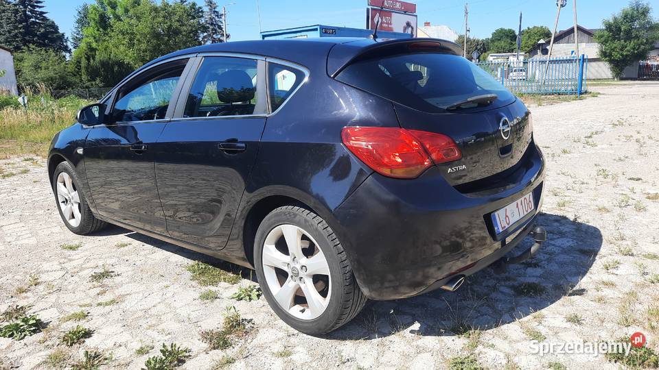 Opel Astra 14 Turbo 140 2011 r Zadbana Opłacona Kraśnik sprzedam