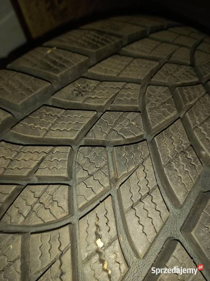 Zima Goodyear Perfomance 21565 R16 prod 2419 7mm 215 Pruszków