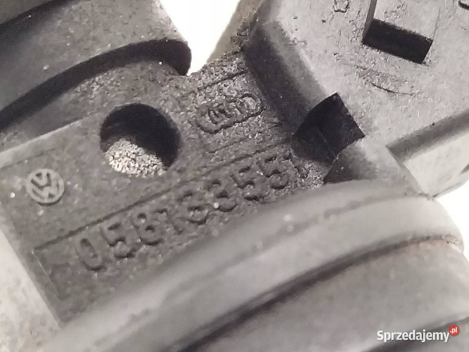 LISTWA WTRYSKOWA 058133681C 058133551 18 20V T