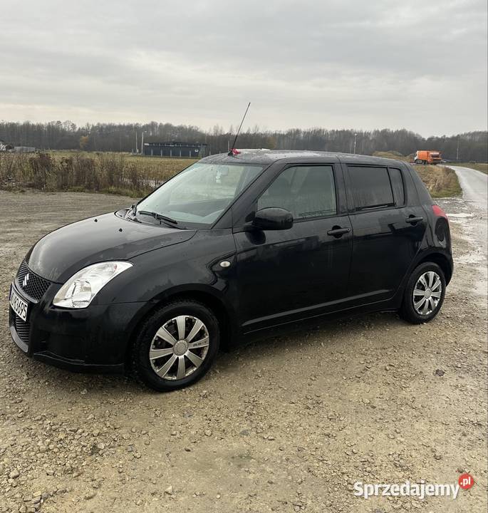Suzuki Swift 13 gaz 2005r Pilzno