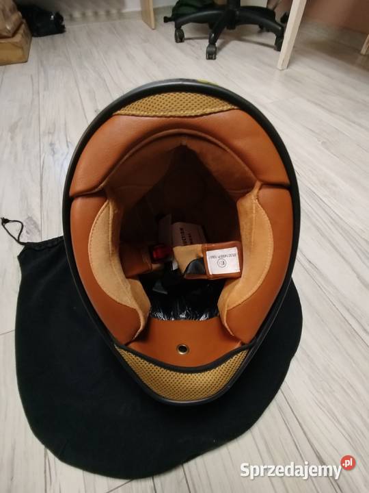 Kask motocyklowy w stylu vintageold Scholl