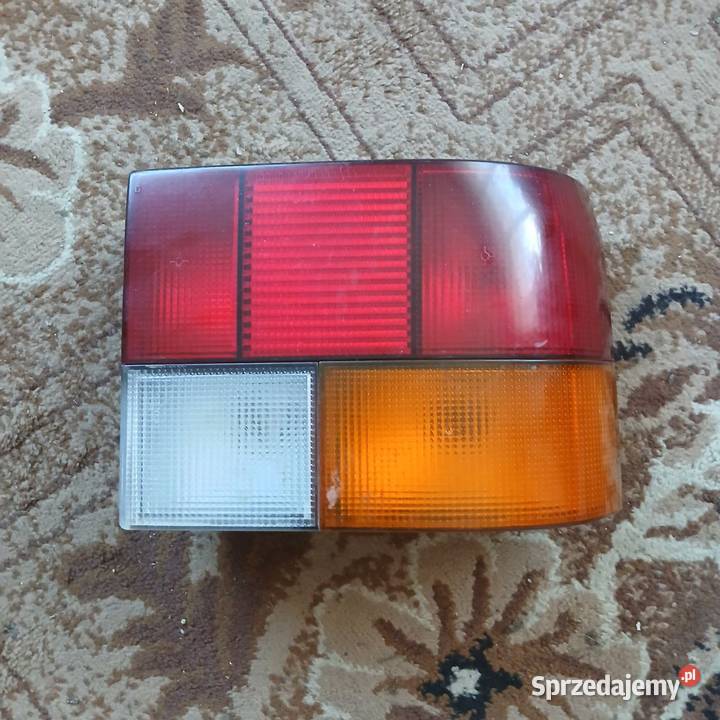 Renault 19 prawa lampa tylna hatchback osobowe Radomsko