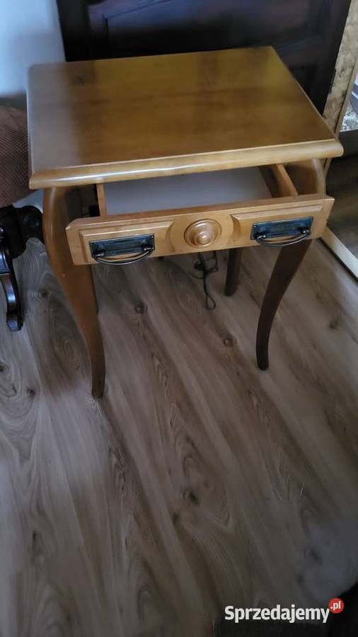 Stolik w stylu retro Toruń