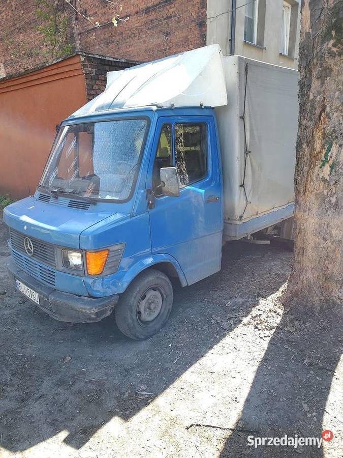 Sprzedam mercedesa kaczke 207D śląskie Zabrze