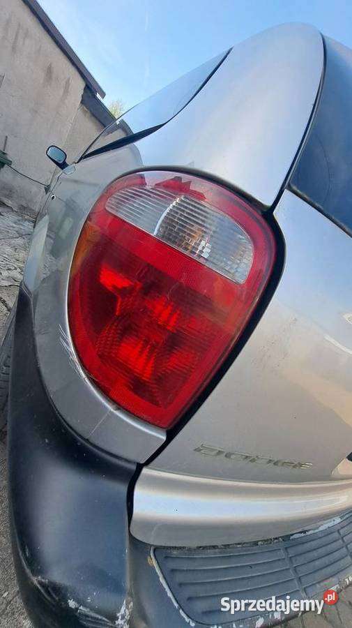 Lampa tył lewa dodge grand Caravan Voyager IV Rok produkcji 2003 śląskie Częstochowa