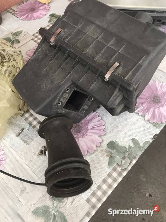 E30 BMW Obudowa filtra powietrza 16i 1996