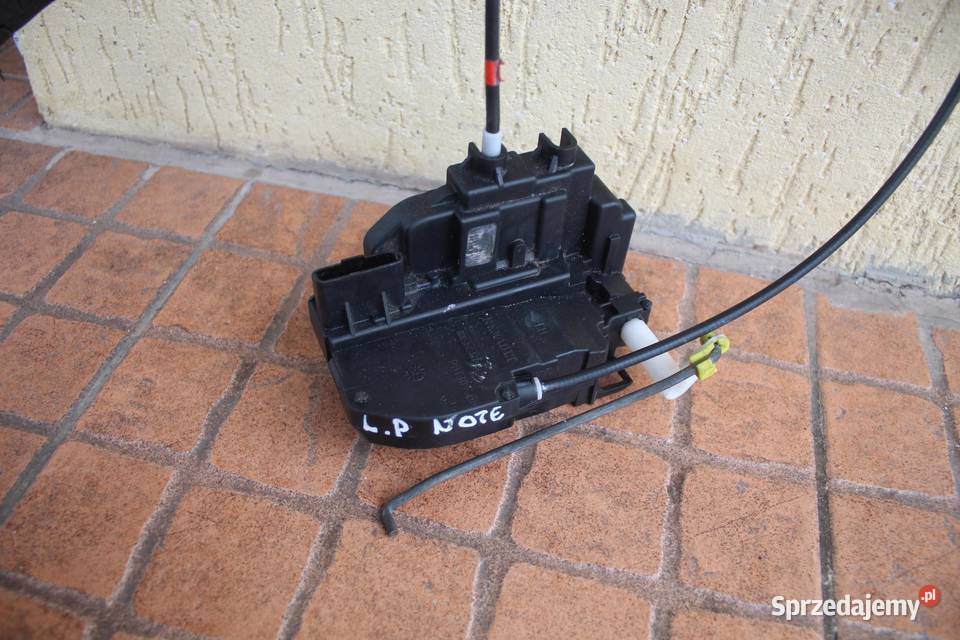 ZAMEK DRZWI LEWY PRZÓD 3 PIN NISSAN NOTE E11