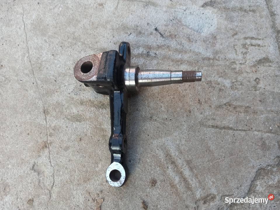 Nieużywana zwrotnica lewa Fiat 126 ST osobowe Zawieszenie i amortyzacja Sieradz