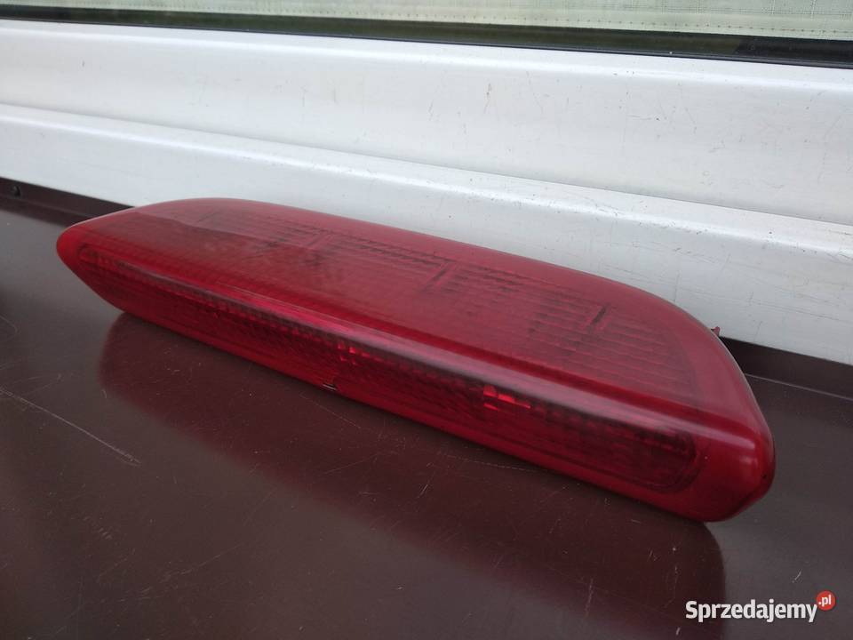 Peugeot 307 SW kombi lampa trzecie światło stop osobowe