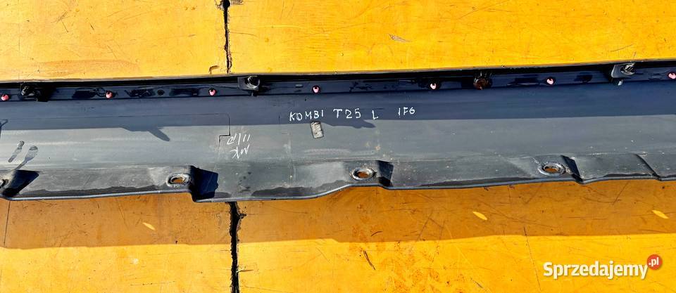 LISTWA PROGOWA LEWA 7585205010 TOYOTA AVENSIS