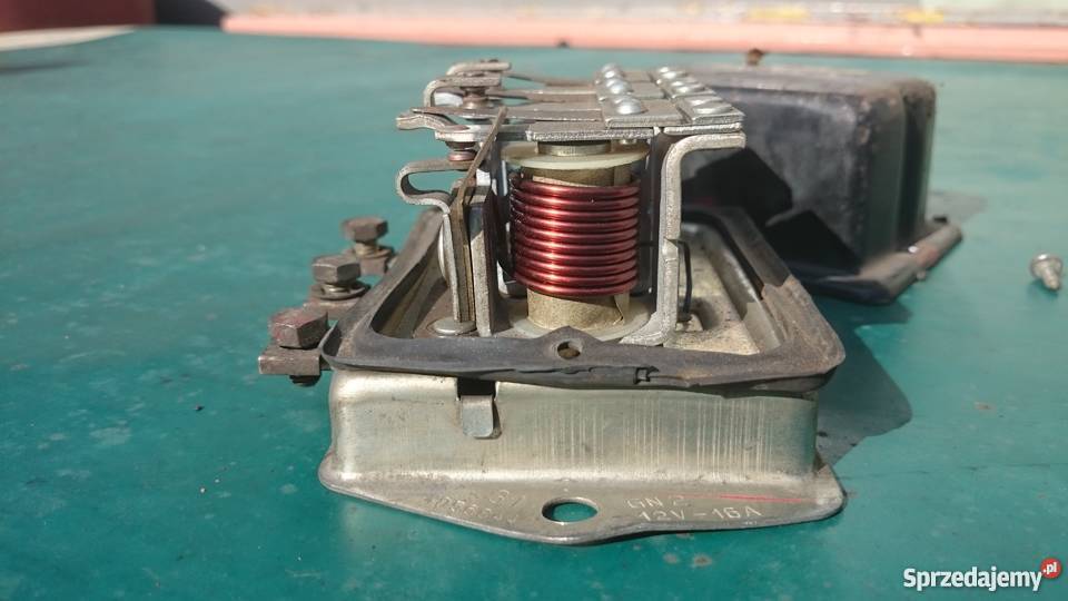 Regulator napięcia 4056844 Magneti Marelli przekaźniki wielkopolskie