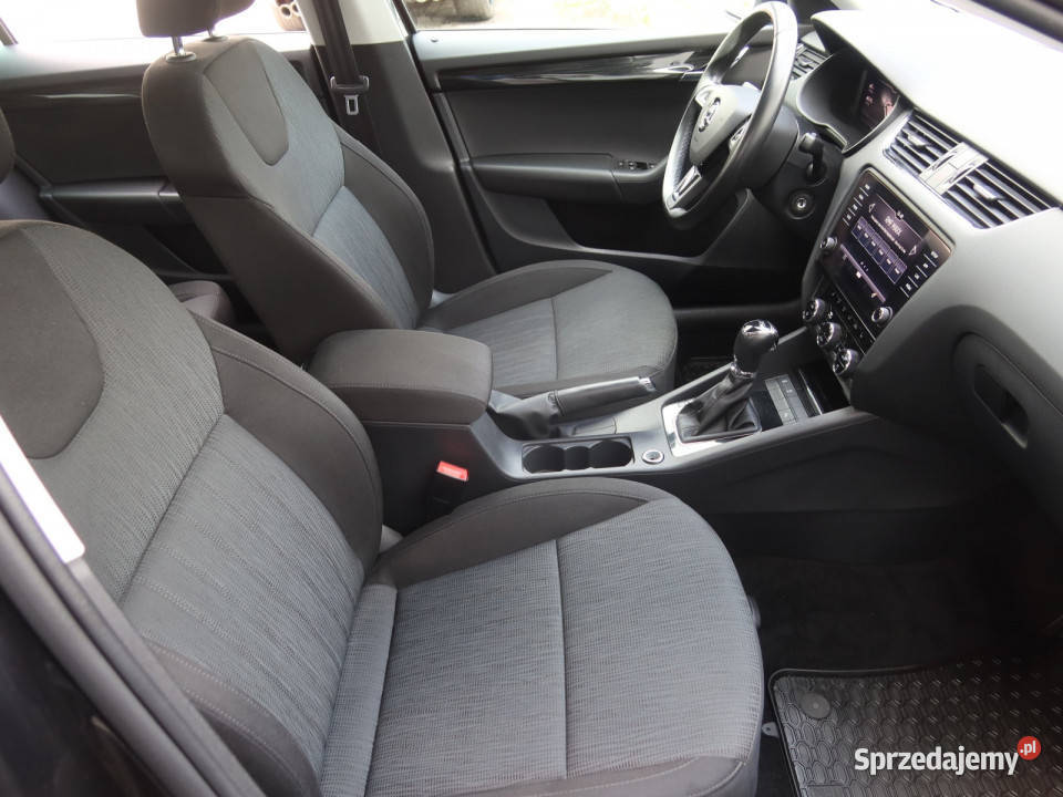 Skoda Octavia 15 TSI przyciemniane szyby Octavia Katowice