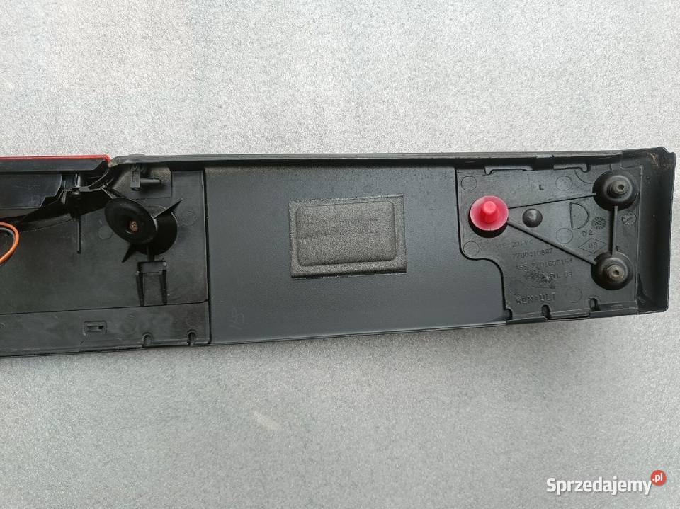 Lotka Spojler Clio 2 trzecie 3 światło stop osobowe dolnośląskie Żmigród