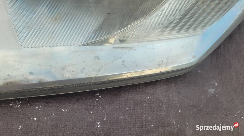 SKODA OCTAVIA II LAMPA LEWA PRZOD REFLEKTOR LEWY osobowe Ruda Śląska