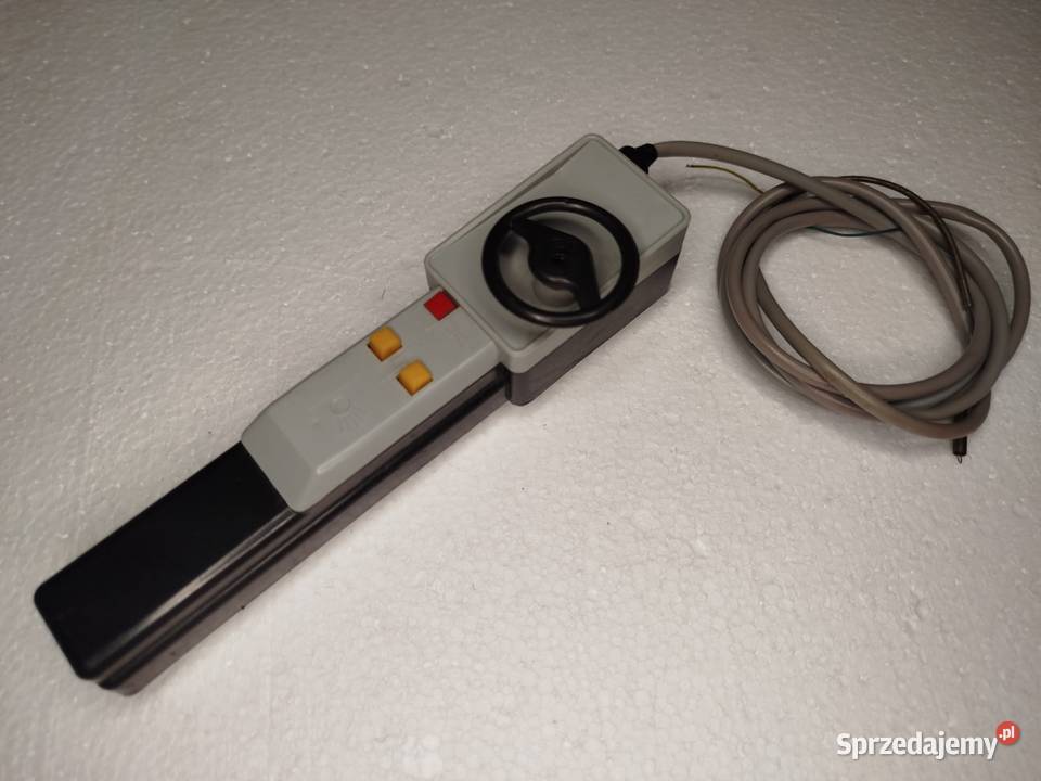 Zabawka Auto na kabel Oryginalny pilot do auta sprzedam