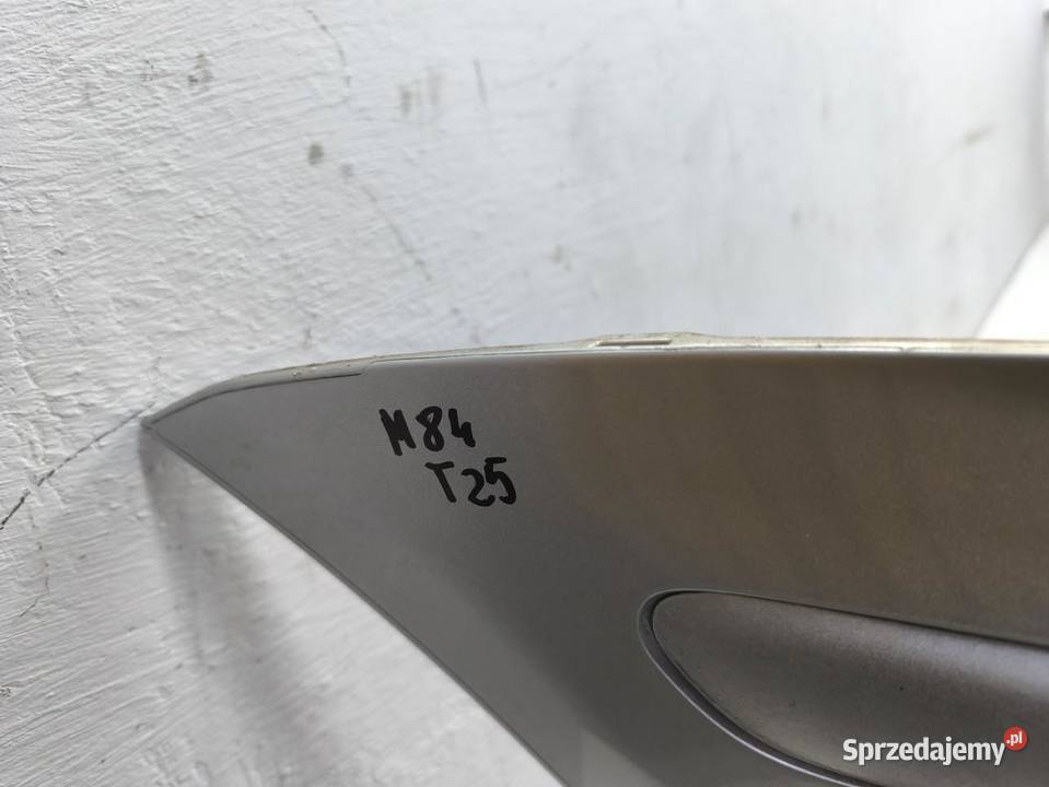 ZDERZAK TYŁ TYLNY TOYOTA AVENSIS II T25 KOMBI osobowe