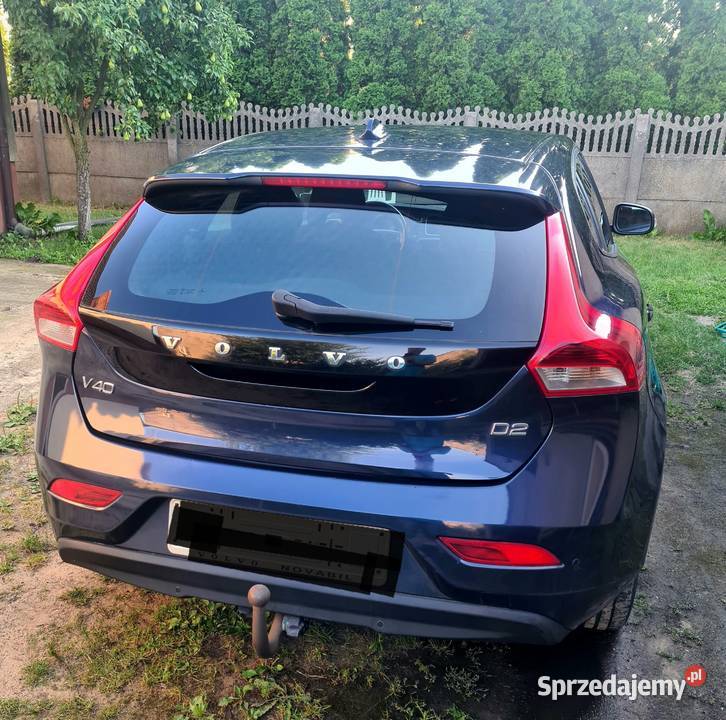 Volvo v40