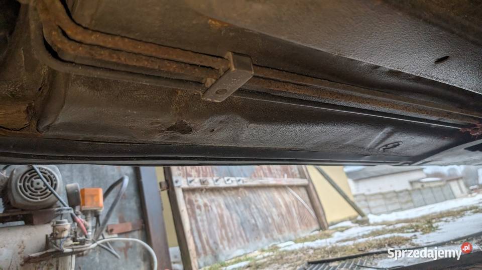 BMW E39 528 Momocicha