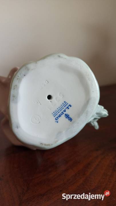 Figurka dziewczynki z kwiatami
Lladro Jose Puche pomorskie Gdańsk