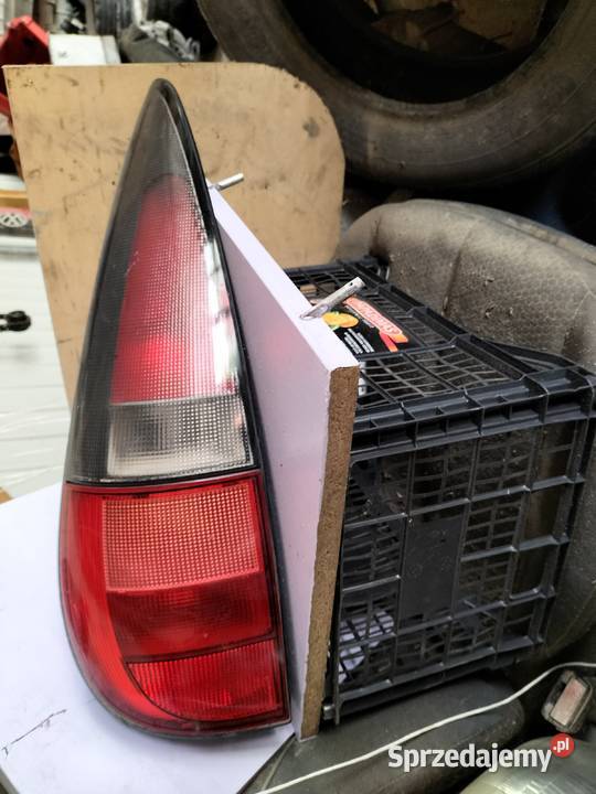 Renault Laguna I kombi lampa tylna lewa tył Kamień-Kolonia