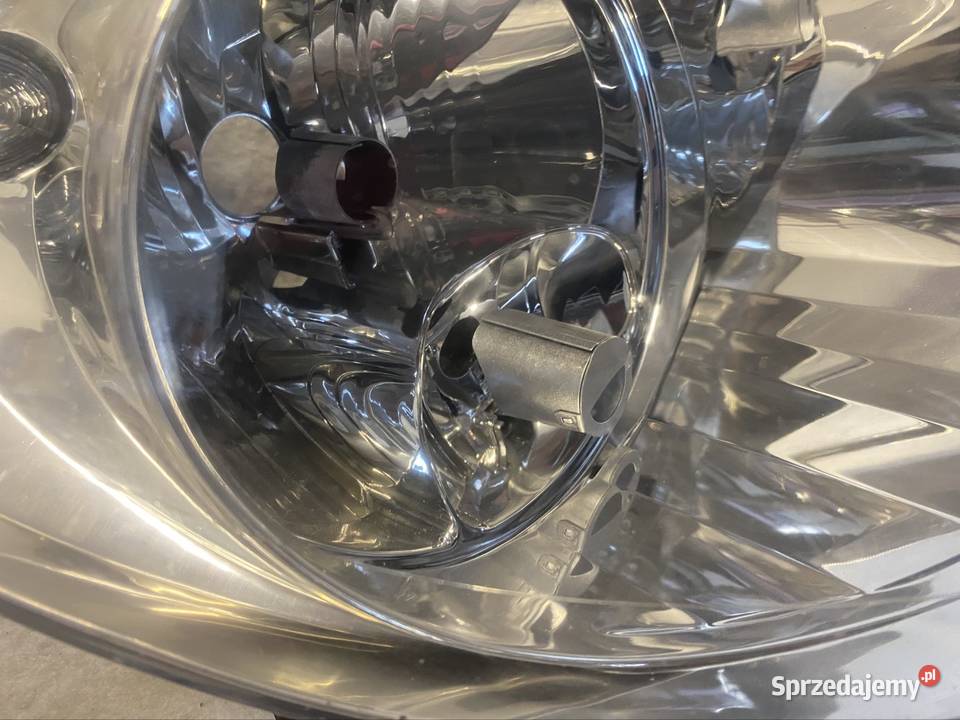 LAMPA REFLEKTOR PRAWY PRZÓD PEUGEOT 307 0105 Lampy przednie Jasienica