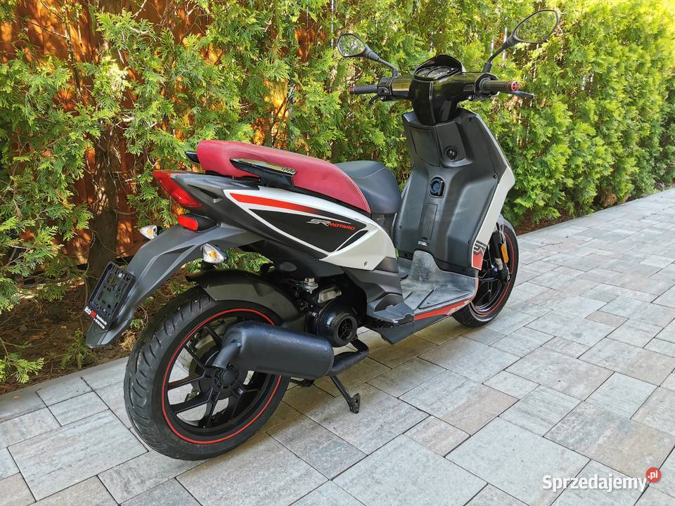 Aprilia SR Motard 50 2T