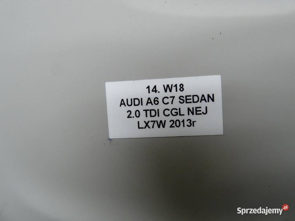 LAMPKA OŚWIETLENIE KABINY PODSUFITKI 4G0951177