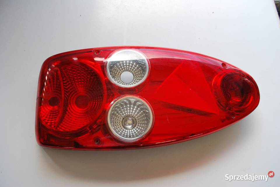 HELLA USZKODZONY KLOSZ DO LAMPY DO PRZYCZEPY