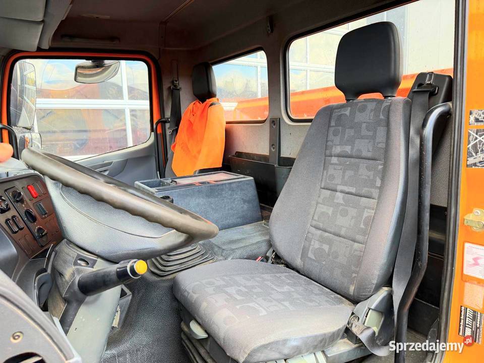 Wywrotka 2 osiowa 4x2 Mercedec 4689km Warszawa